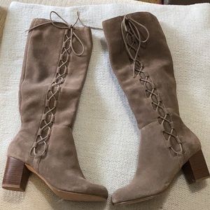 Brown Suede LaceUp Boots 👢